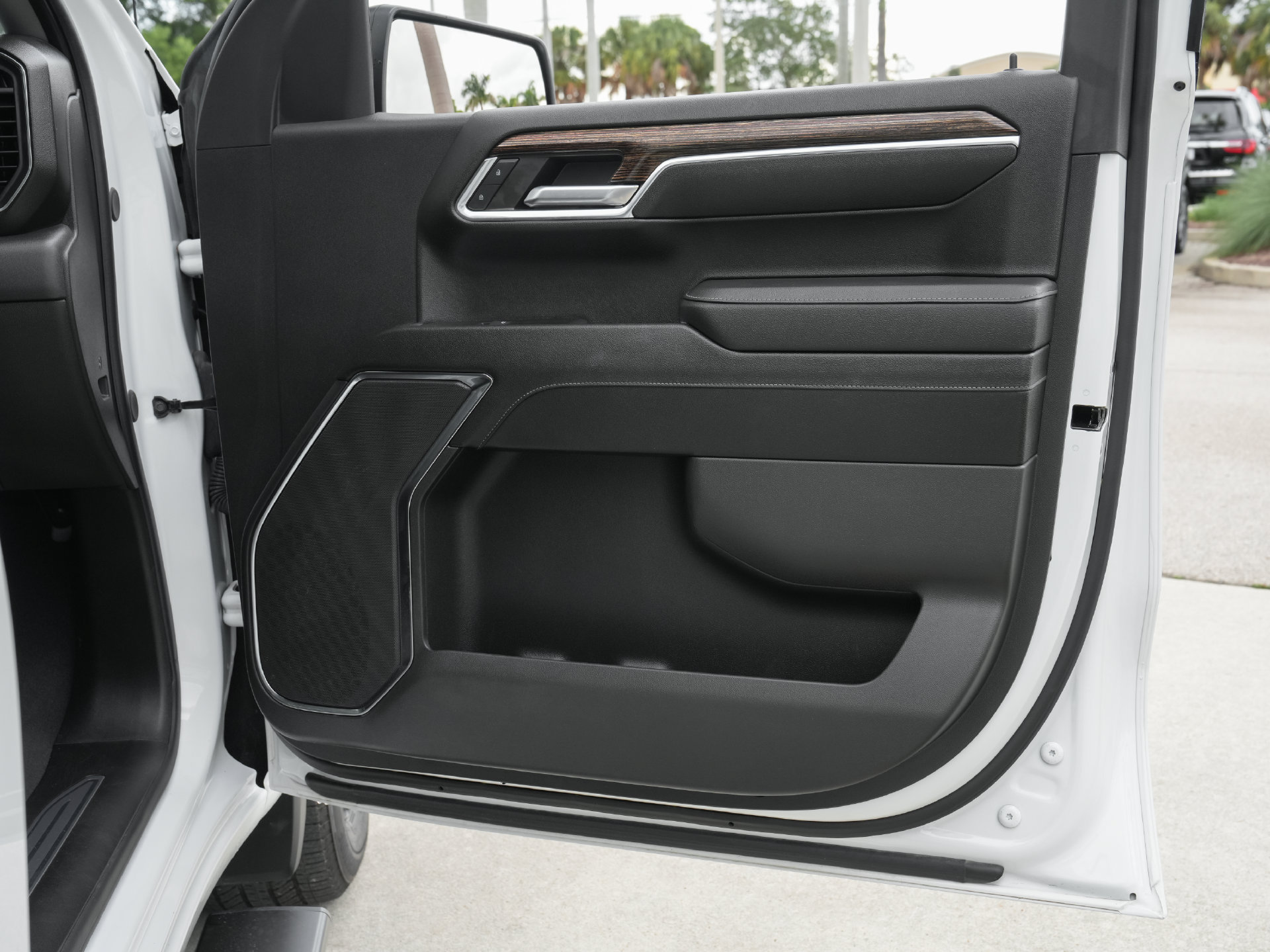 Used 2024 GMC Sierra 1500 Elevation AWD/4WD image 36