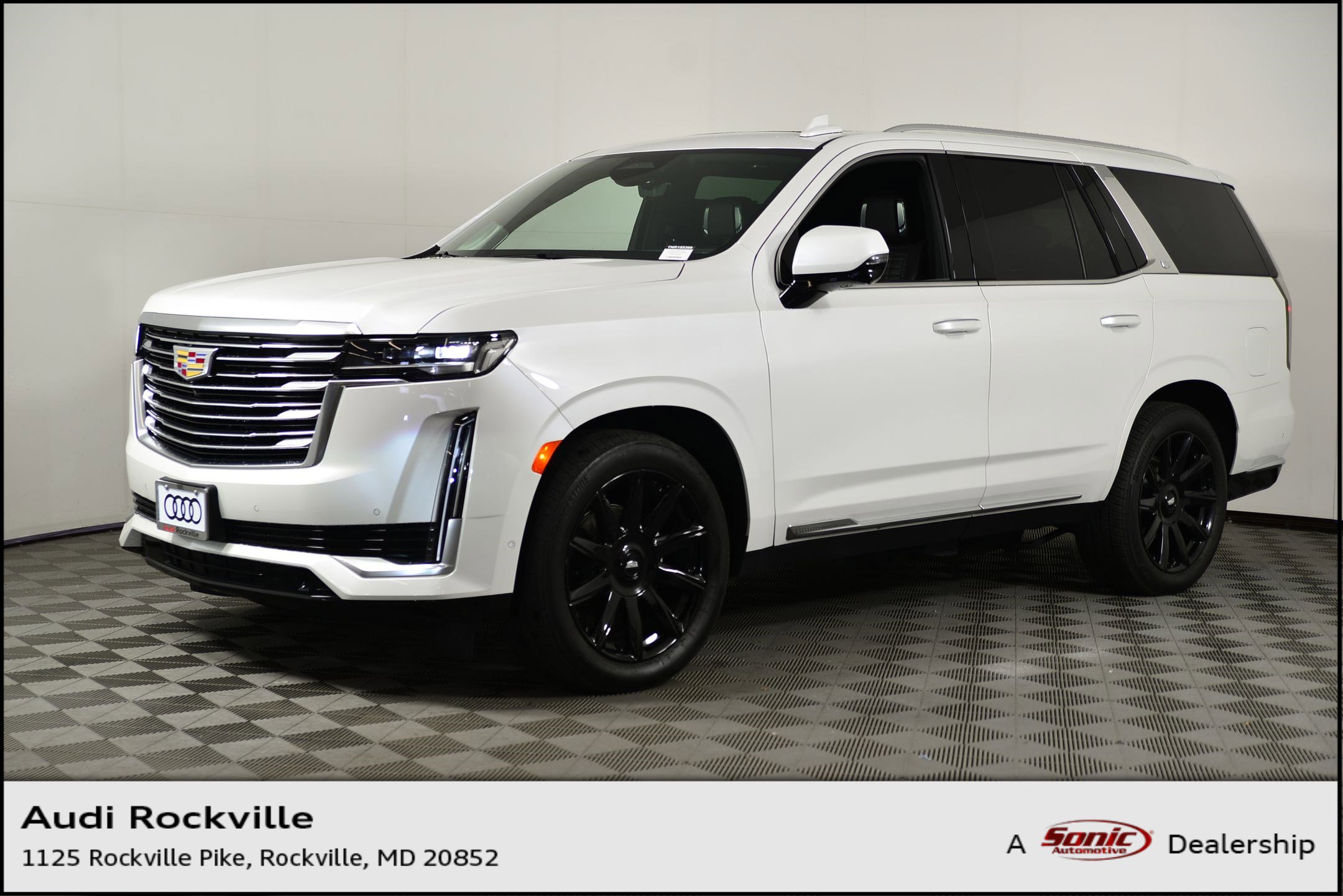 Used 2022 Cadillac Escalade Premium Luxury Platinum w/ Heavy-Duty Trailer Package