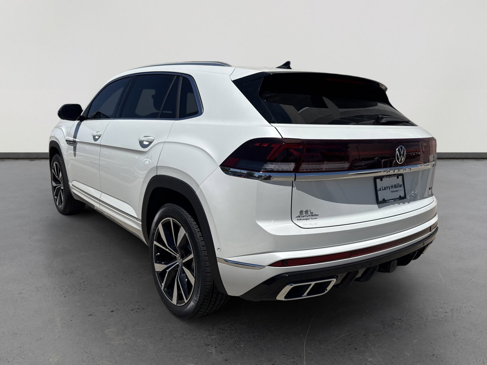 New 2026 Volkswagen Atlas Cross Sport SEL Premium R-Line AWD/4WD image 6