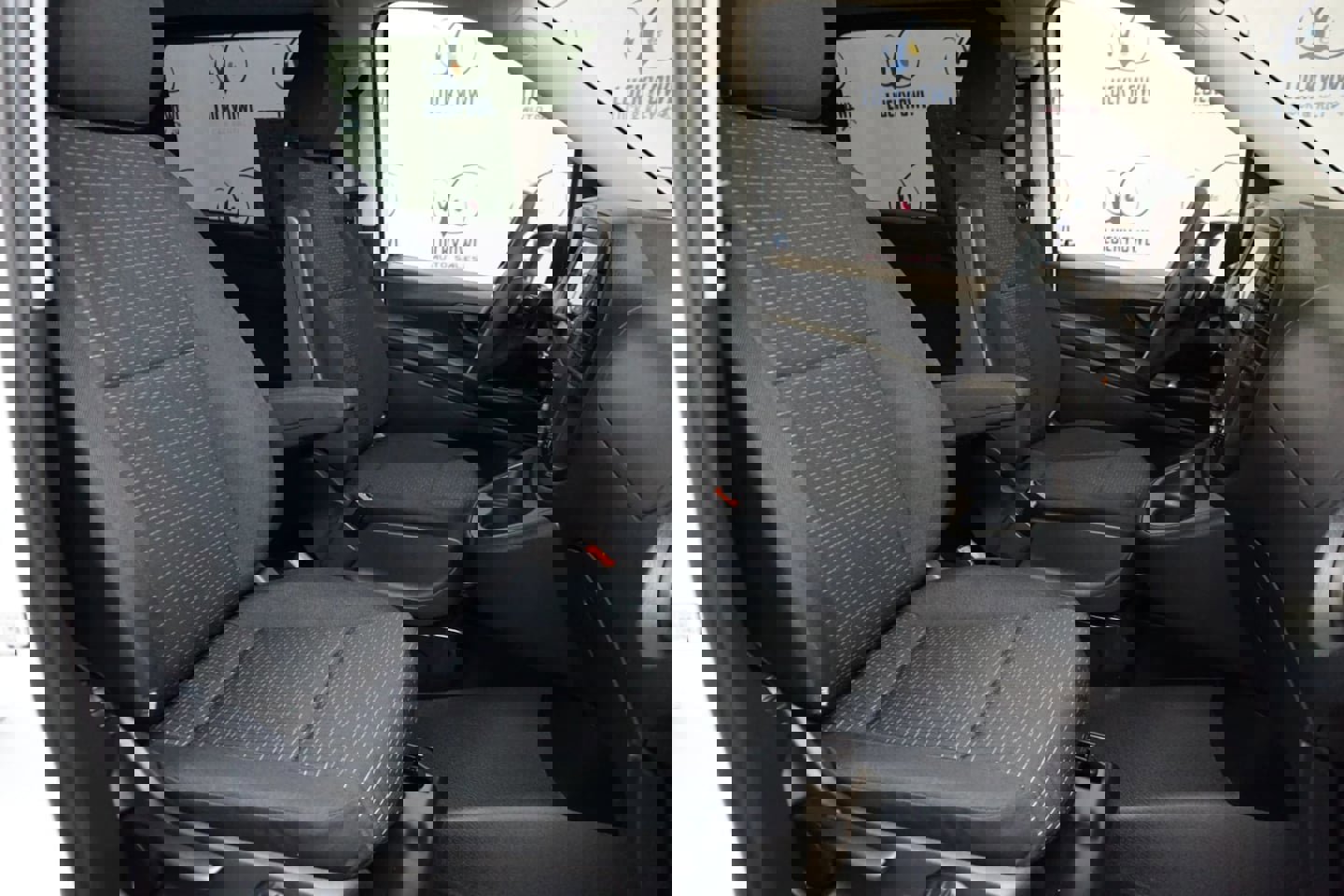 Used 2023 Mercedes-Benz Metris Passenger image 16