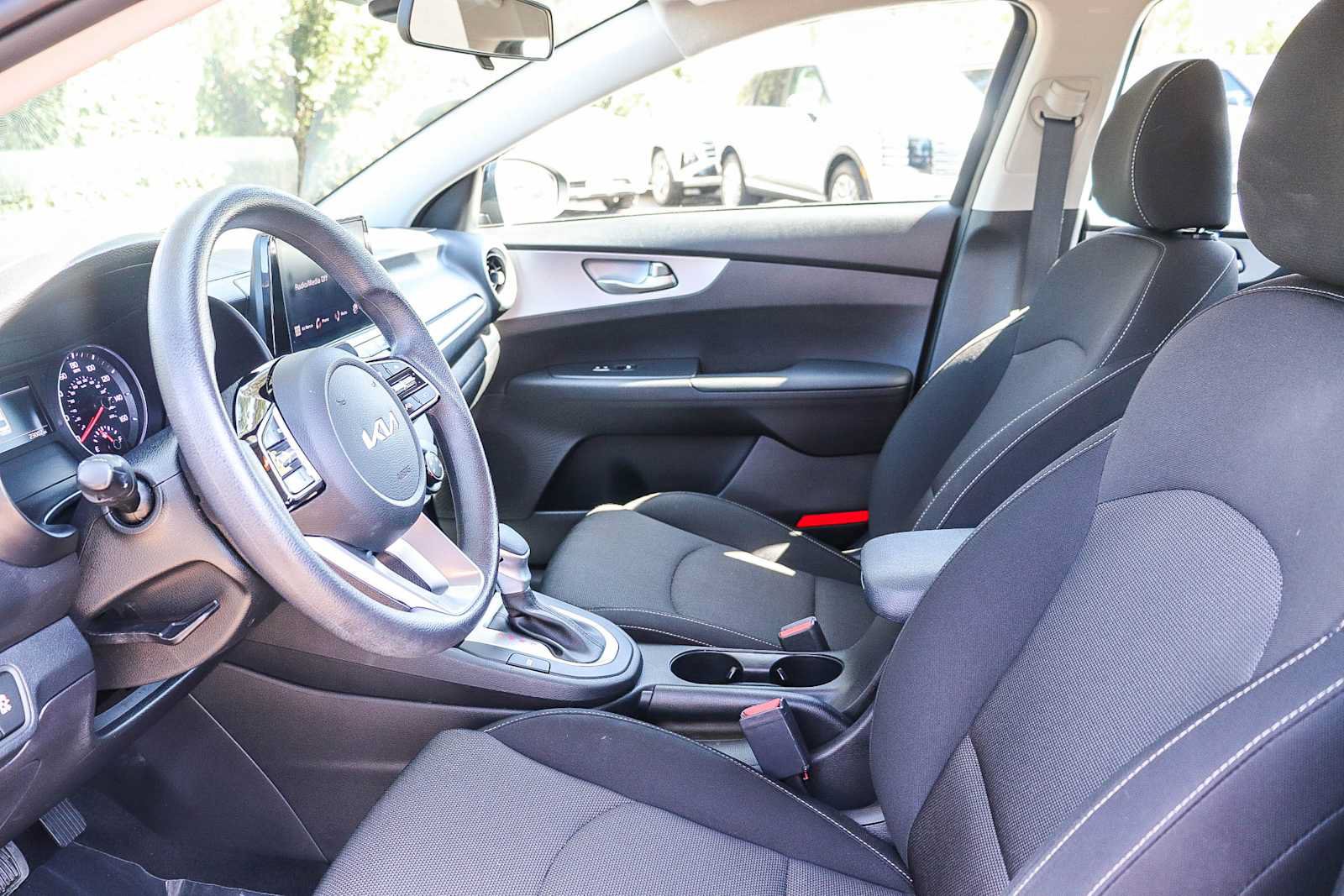 Used 2024 Kia Forte LXS FWD image 17