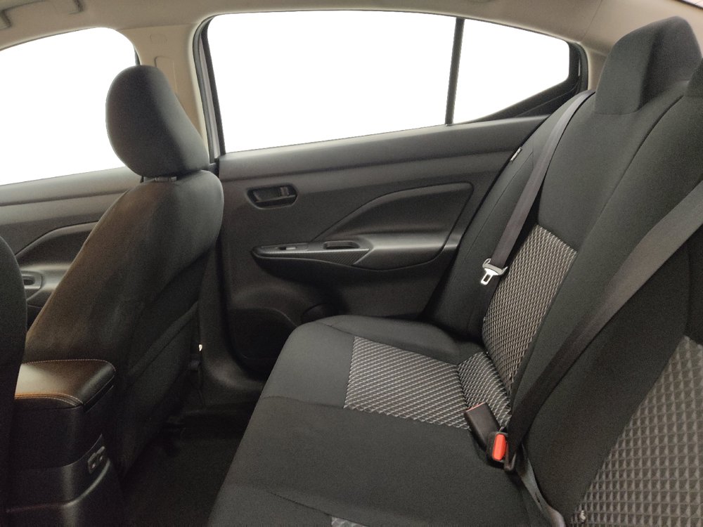 Used 2022 Nissan Versa S FWD image 18