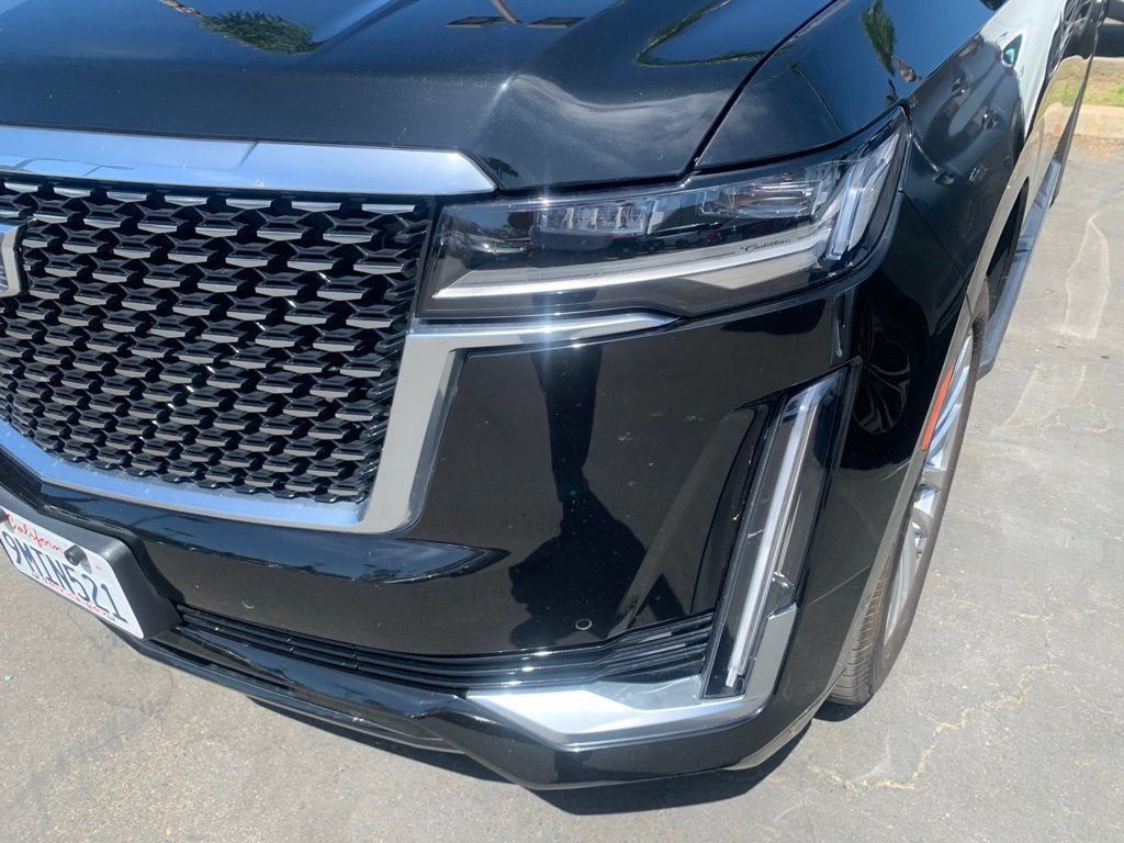 Used 2024 Cadillac Escalade Premium Luxury RWD image 3