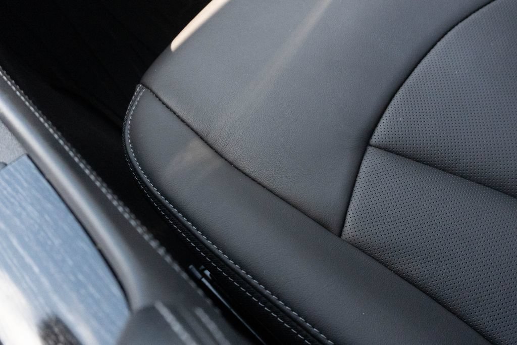 Used 2019 Buick LaCrosse Essence w/ Sun and Shade Package AWD/4WD image 27