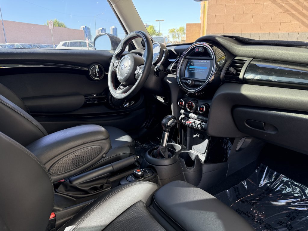 Used 2019 MINI Cooper S w/ Premium Package FWD image 32