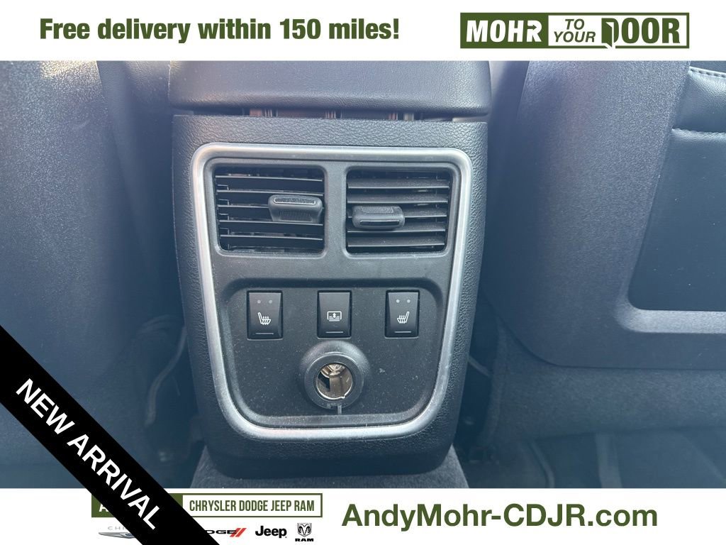 Used 2013 Chrysler 300 C image 15