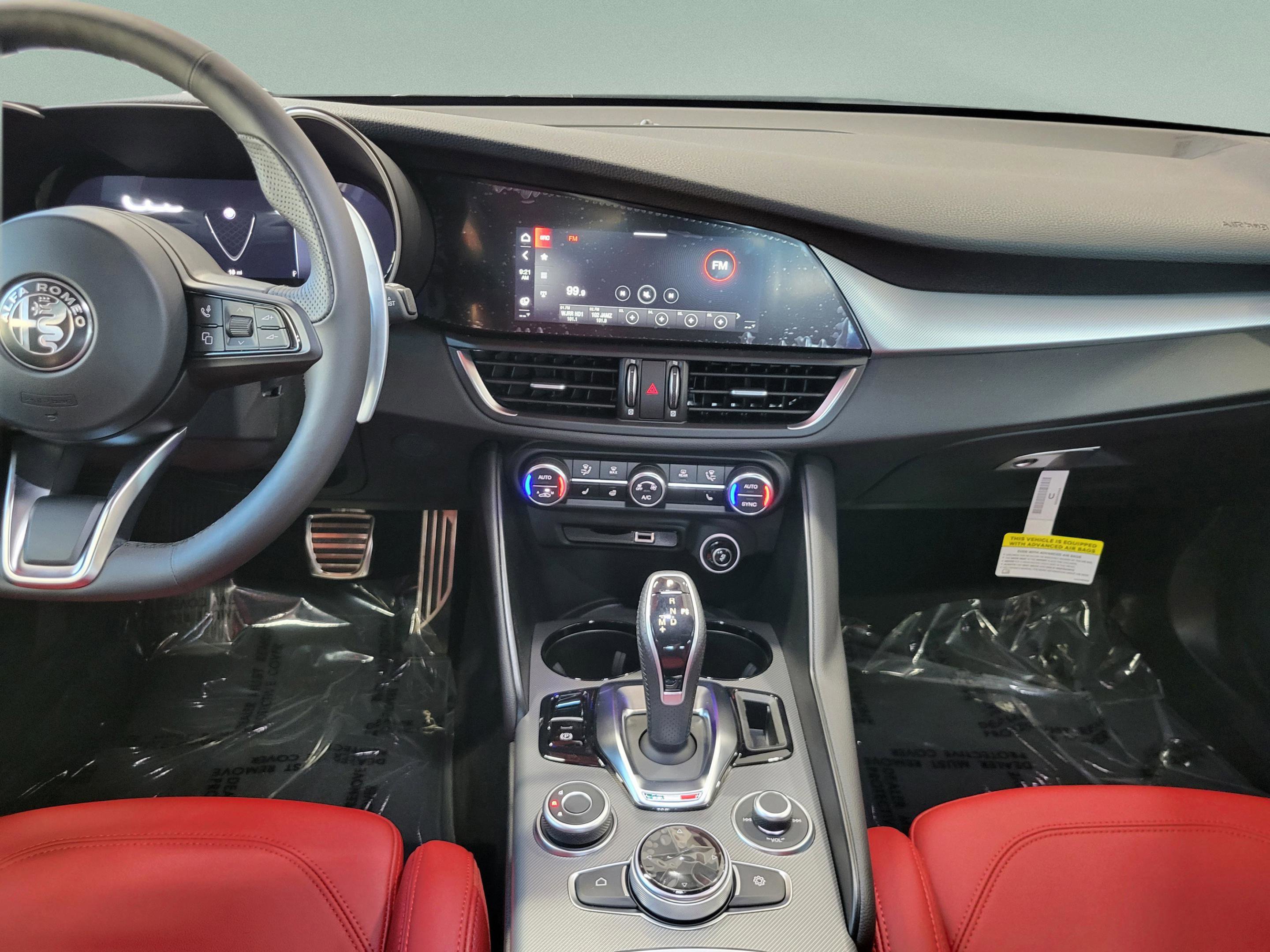 New 2025 Alfa Romeo Giulia w/ Veloce Package Rwd image 41
