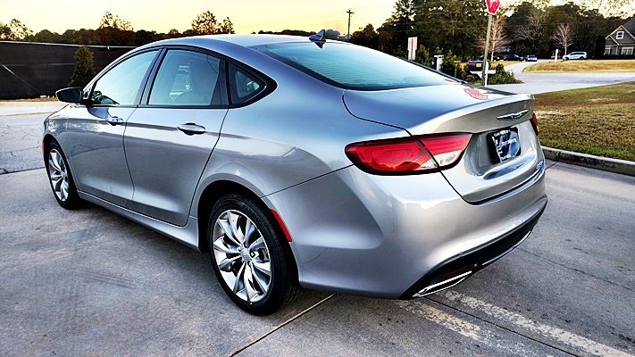 Used 2016 Chrysler 200 S image 7