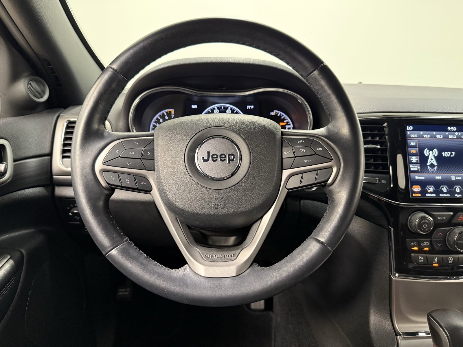 Used 2021 Jeep Grand Cherokee Laredo X image 18