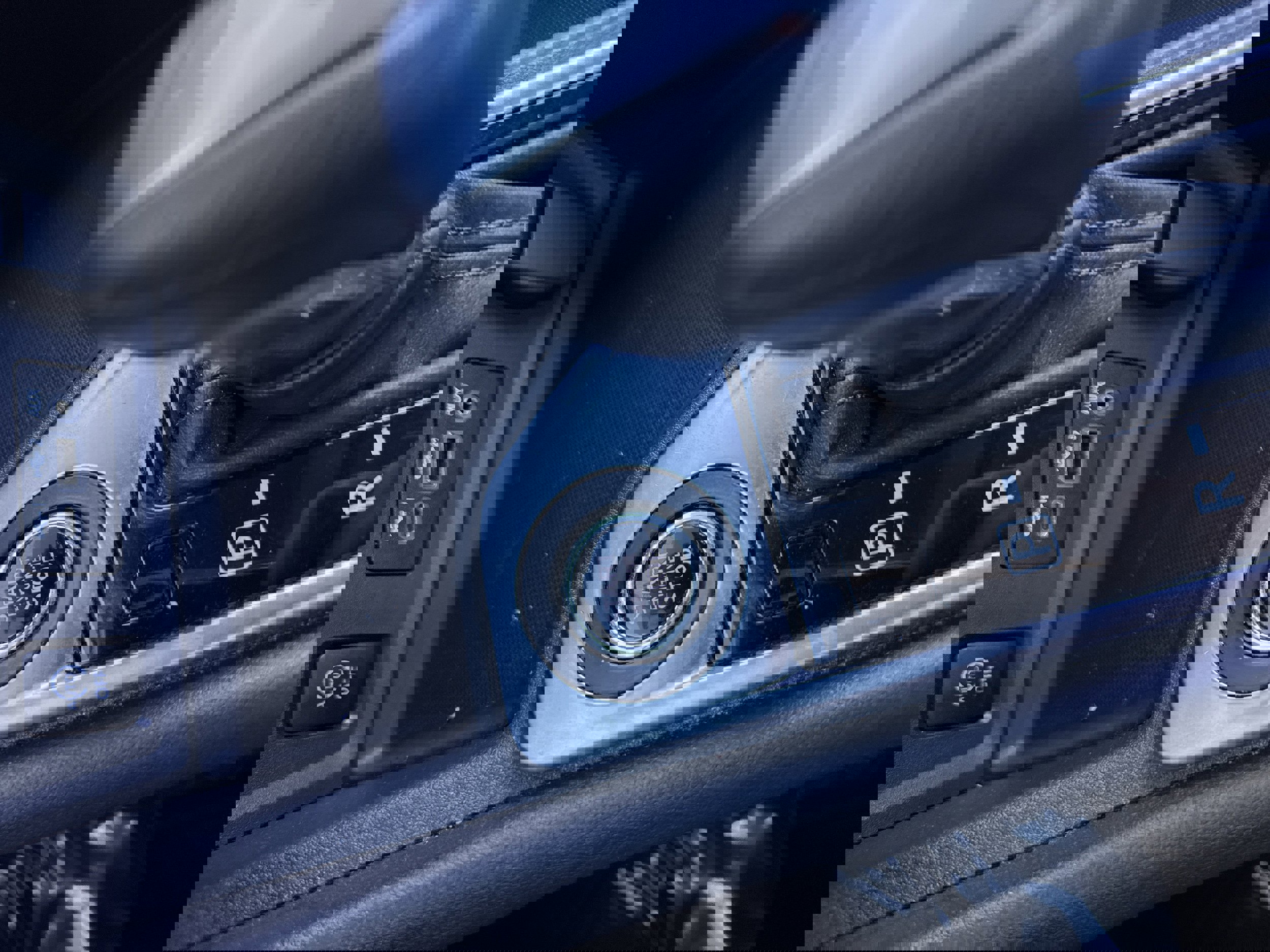 Used 2024 Nissan Sentra SV FWD image 15