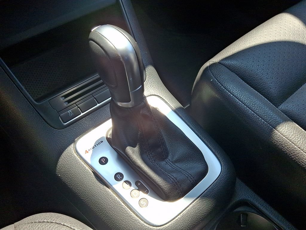 Used 2015 Volkswagen Tiguan SE AWD/4WD image 15