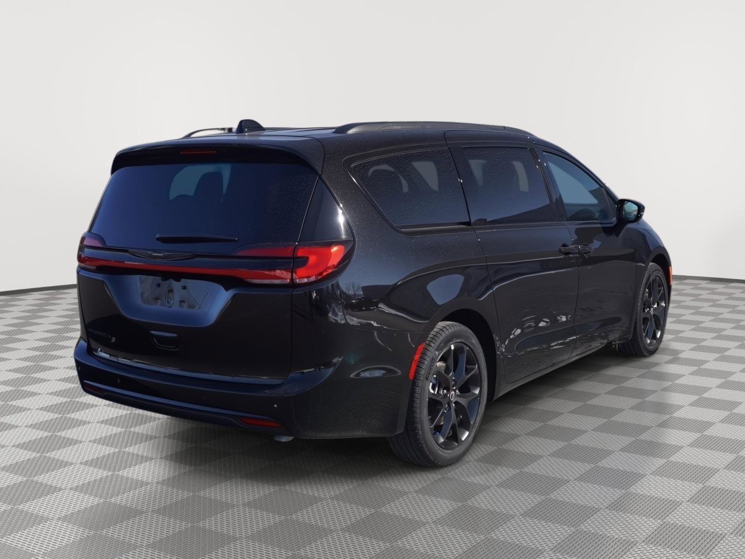 New 2026 Chrysler Pacifica Select w/ S Appearance Package image 5