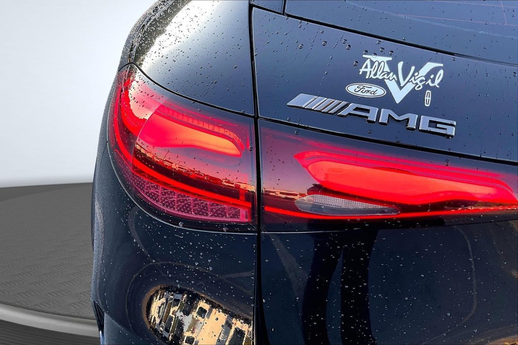 Used 2025 Mercedes-Benz GLC 43 AMG 4MATIC image 24