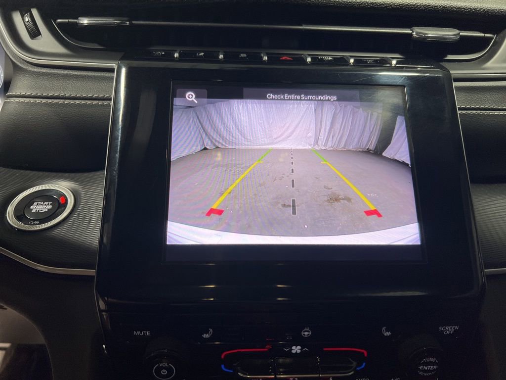 Used 2025 Jeep Grand Cherokee Altitude image 30