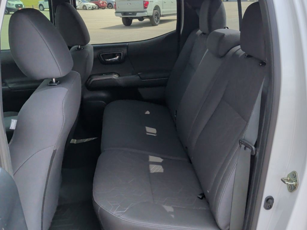 Used 2017 Toyota Tacoma TRD Sport w/ Premium & Technology Package image 34