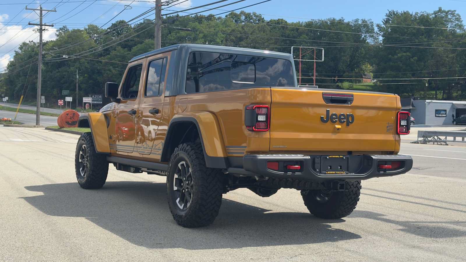 New 2026 Jeep Gladiator Rubicon w/ Rockslide Package AWD/4WD image 6
