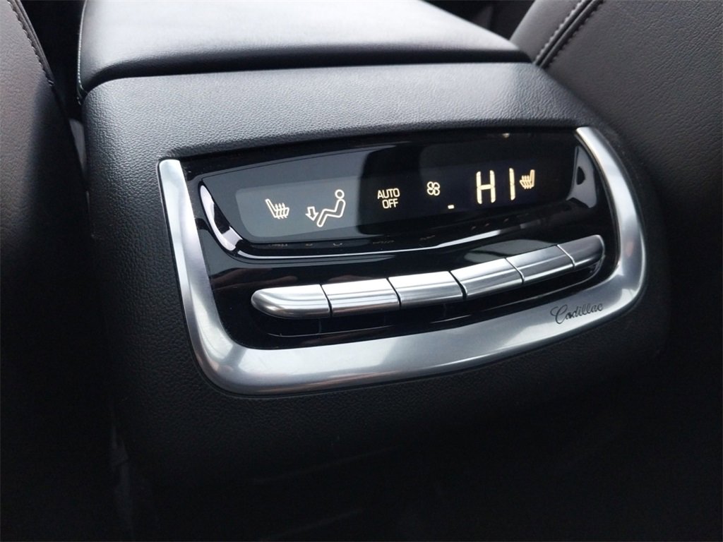 Used 2023 Cadillac XT6 Premium Luxury image 14