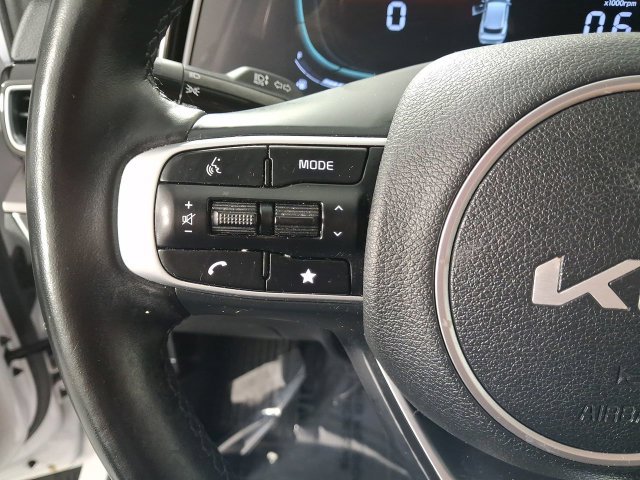 Used 2023 Kia Sportage EX AWD/4WD image 12