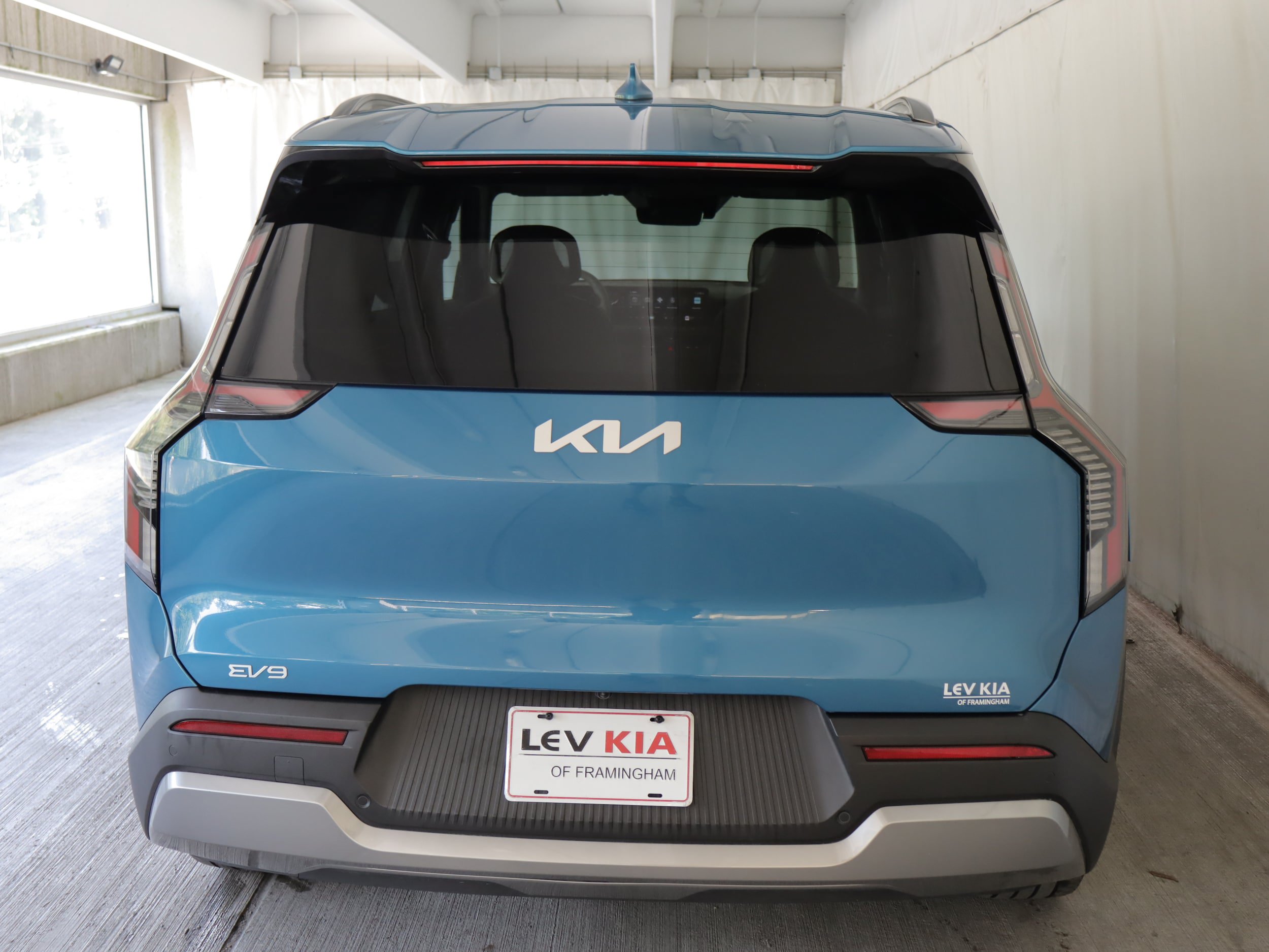 Used 2024 Kia EV9 Wind AWD/4WD image 28