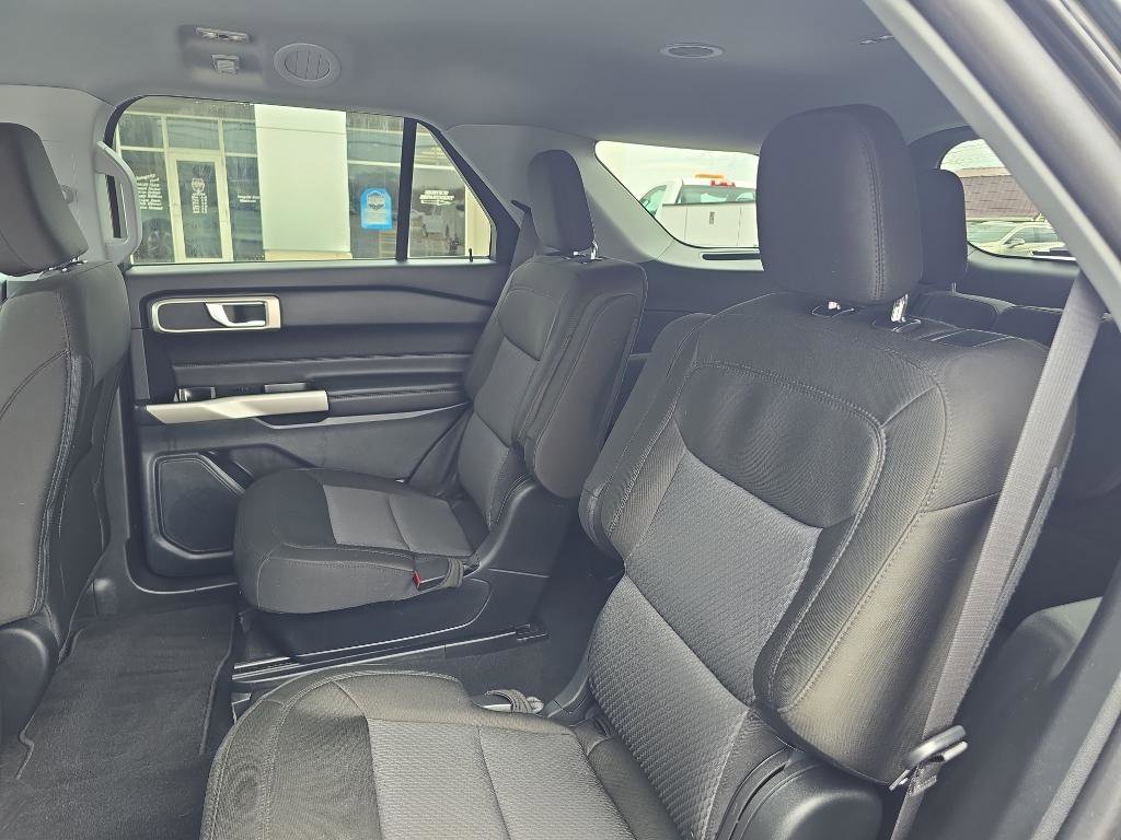 Used 2024 Ford Explorer XLT image 16