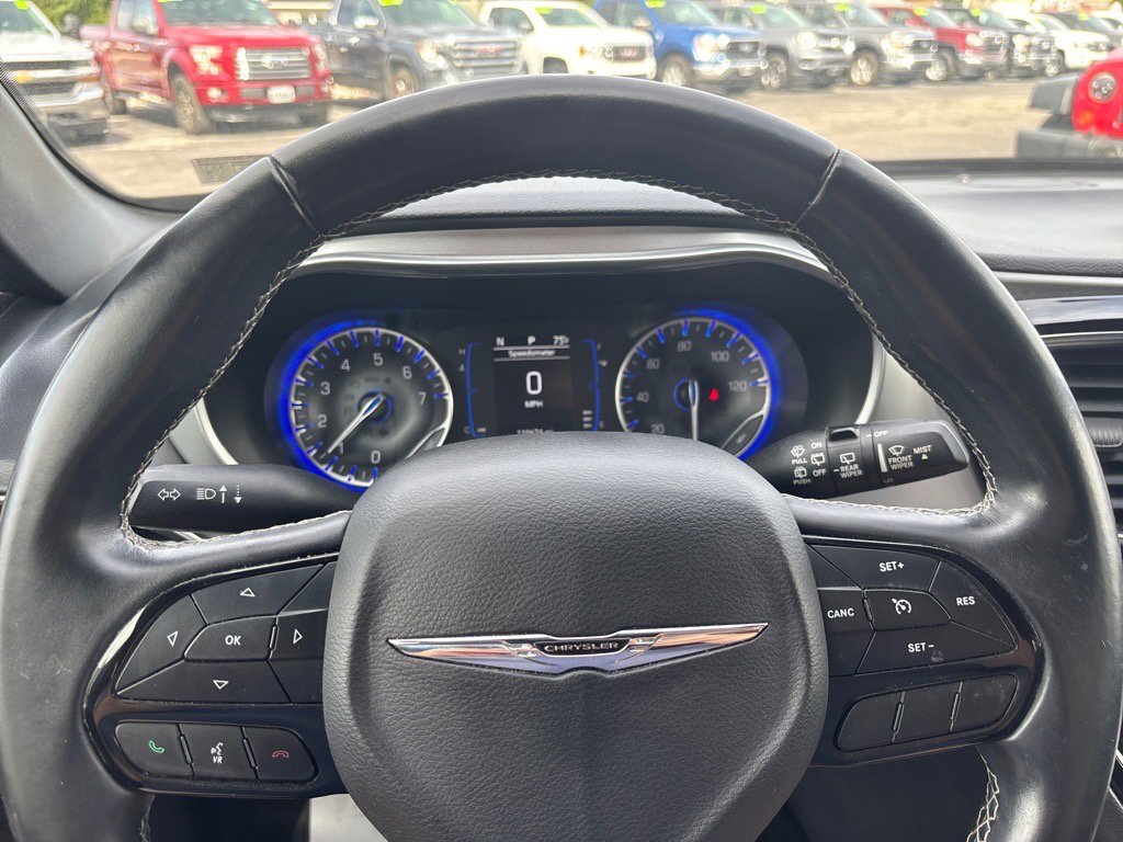 Used 2018 Chrysler Pacifica Touring Plus w/ S Appearance Package image 27