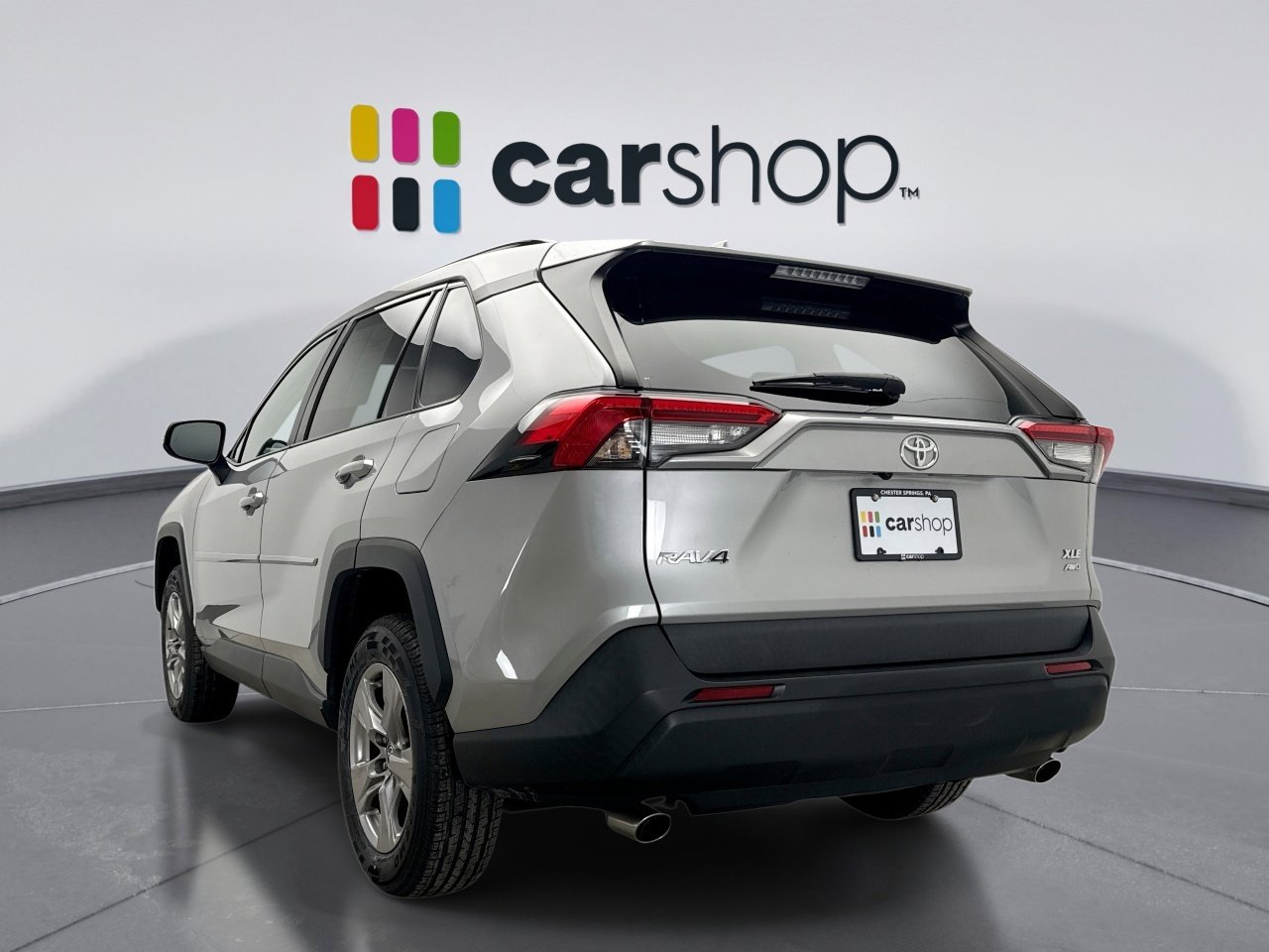 Used 2022 Toyota RAV4 XLE image 3