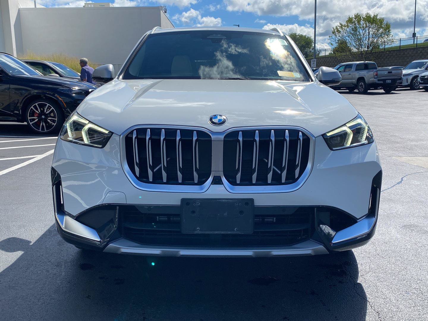 Used 2023 BMW X1 xDrive28i w/ Premium Package AWD/4WD image 8