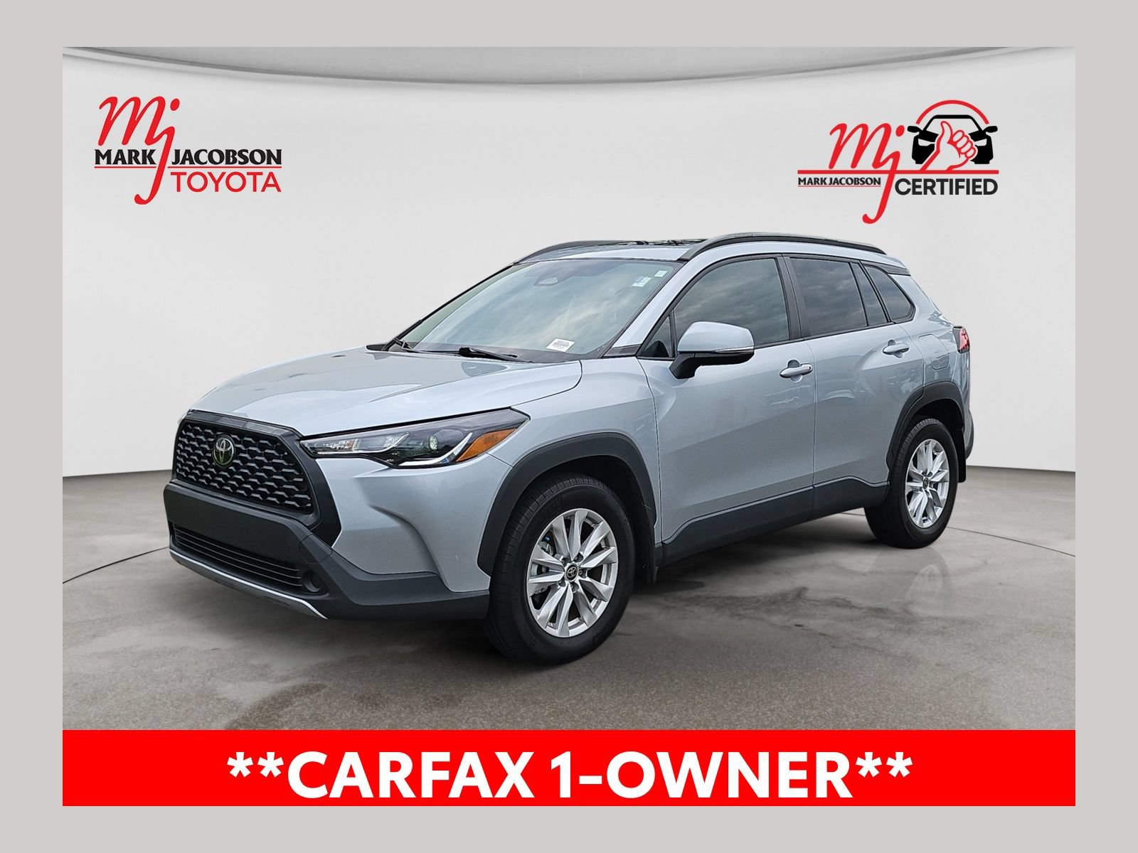 Used 2023 Toyota Corolla Cross LE w/ Moonroof Package FWD video 1
