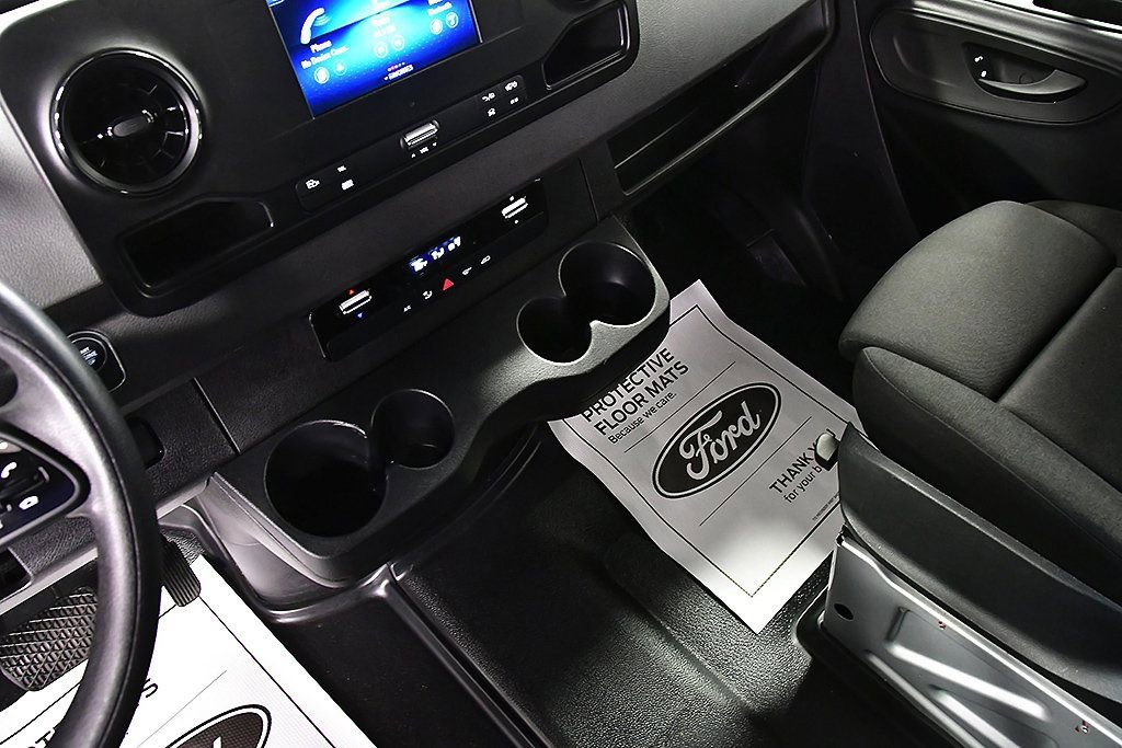 Used 2024 Mercedes-Benz Sprinter 2500 image 19