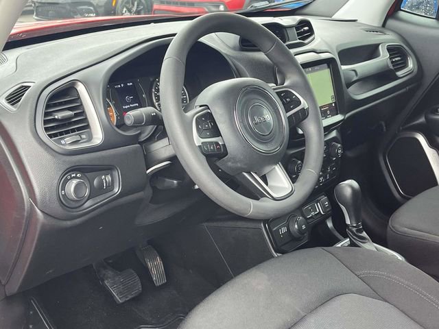 Used 2023 Jeep Renegade Latitude image 12