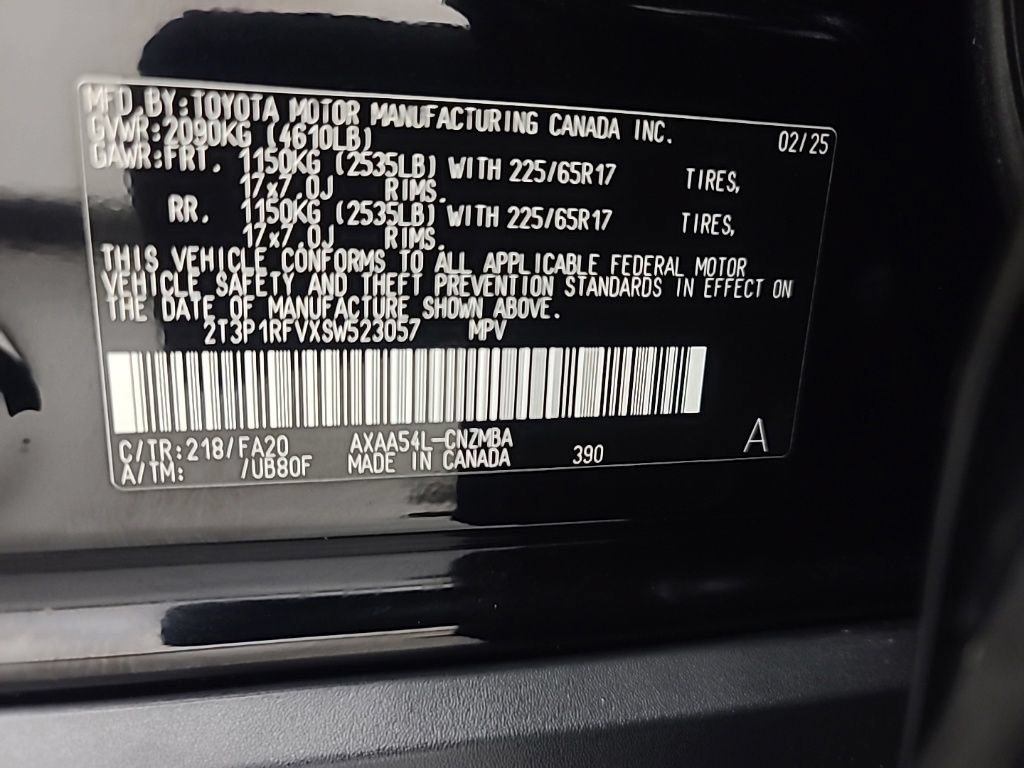 Used 2025 Toyota RAV4 XLE AWD/4WD image 40
