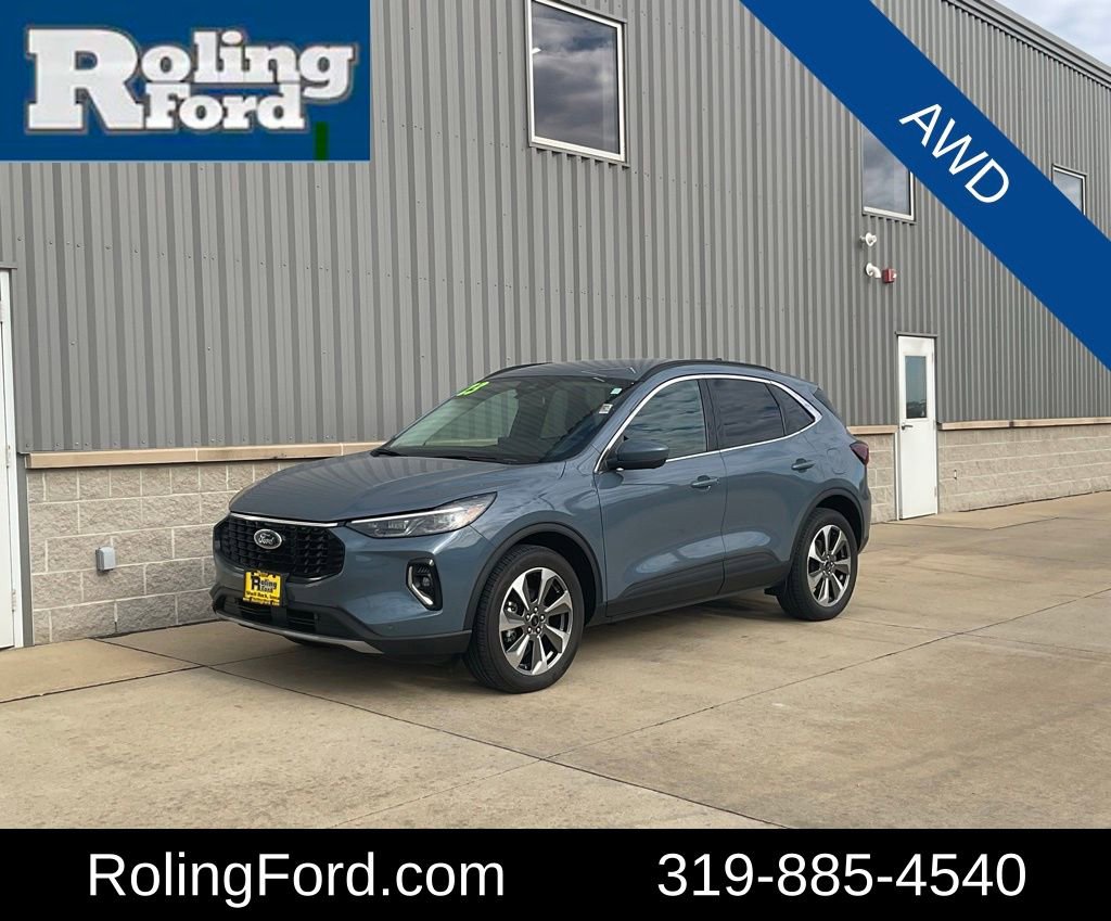 Used 2023 Ford Escape Platinum w/ Class II Trailer Tow Package