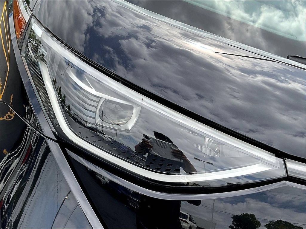 Used 2025 Volkswagen ID. Buzz Pro S RWD image 31