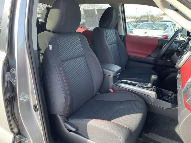 Certified 2023 Toyota Tacoma SR5 w/ Technology Package image 20