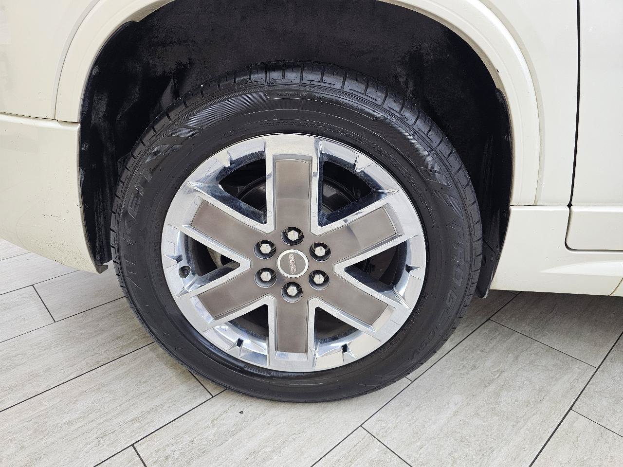 Used 2012 GMC Acadia Denali FWD image 41