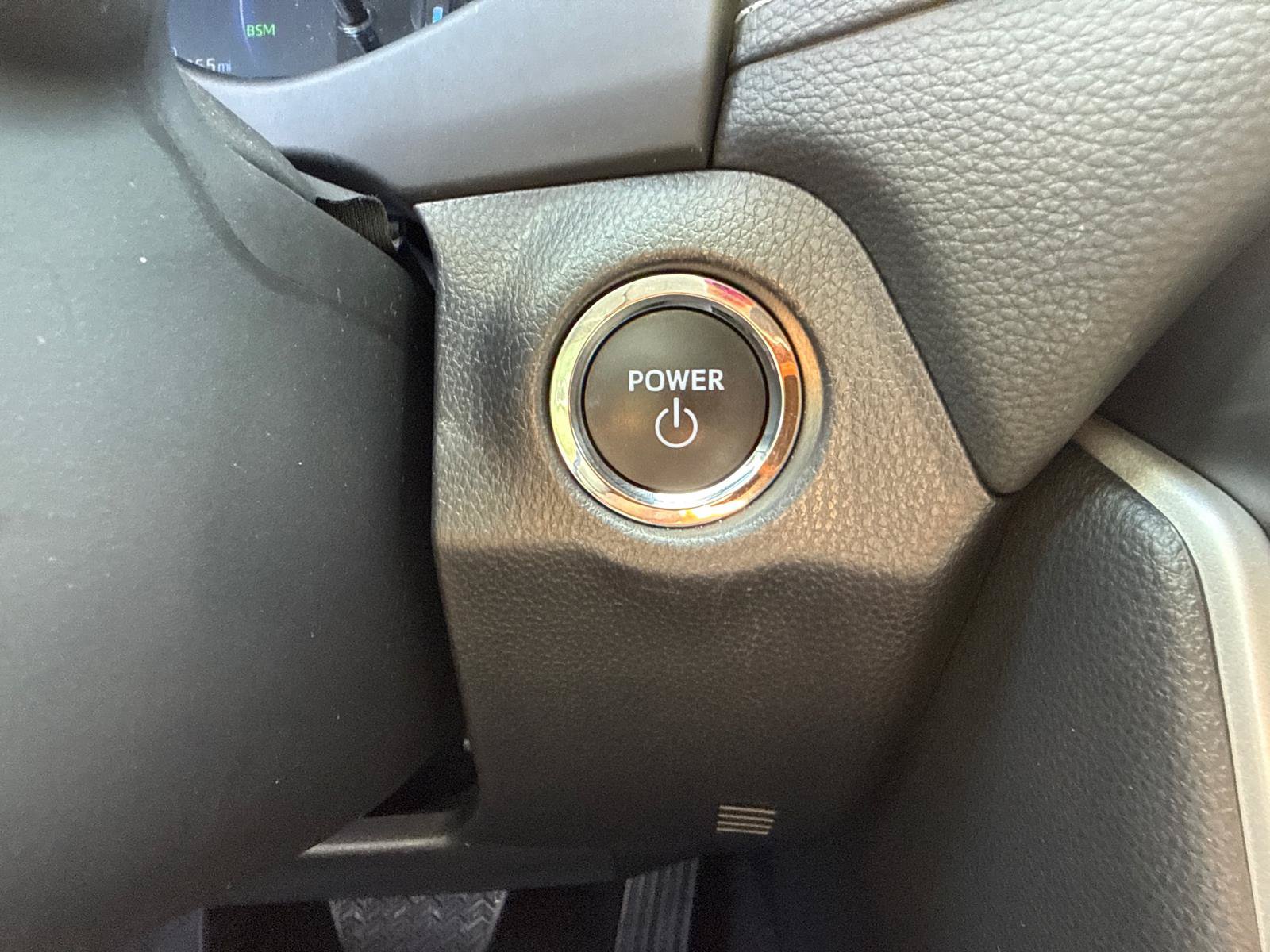 Used 2025 Toyota RAV4 XLE Premium w/ Weather Package AWD/4WD image 18