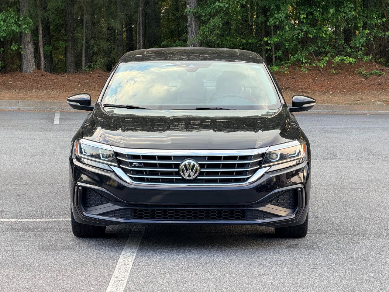 Used 2020 Volkswagen Passat 2.0T R-Line FWD image 2