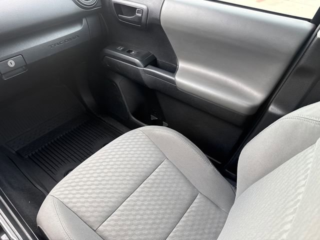 Used 2022 Toyota Tacoma SR w/ SR Convenience Package image 14
