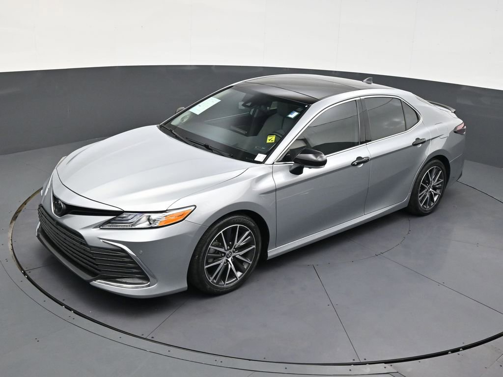Used 2022 Toyota Camry XLE w/ Navigation Package FWD image 13