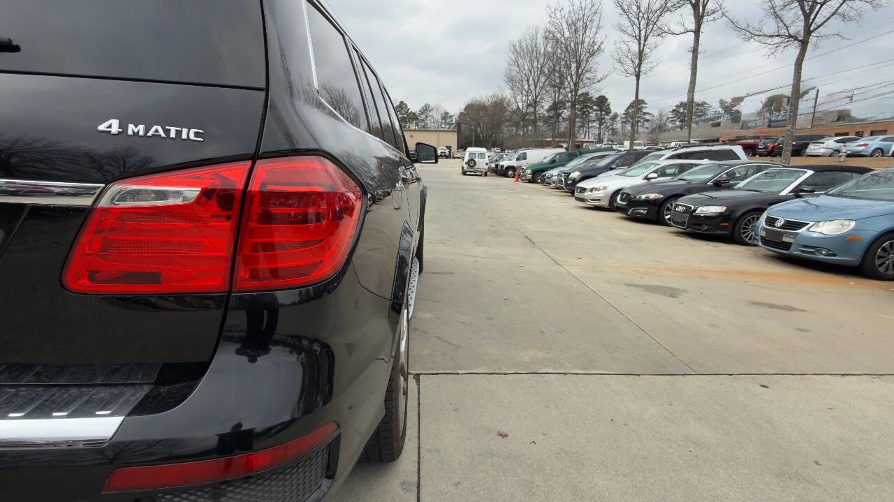 Used 2014 Mercedes-Benz GL 550 4MATIC image 12