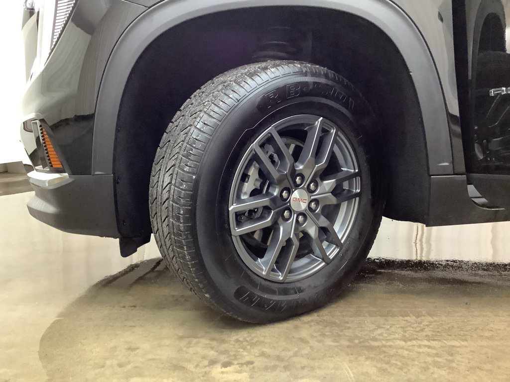 Used 2025 GMC Acadia Elevation FWD image 27