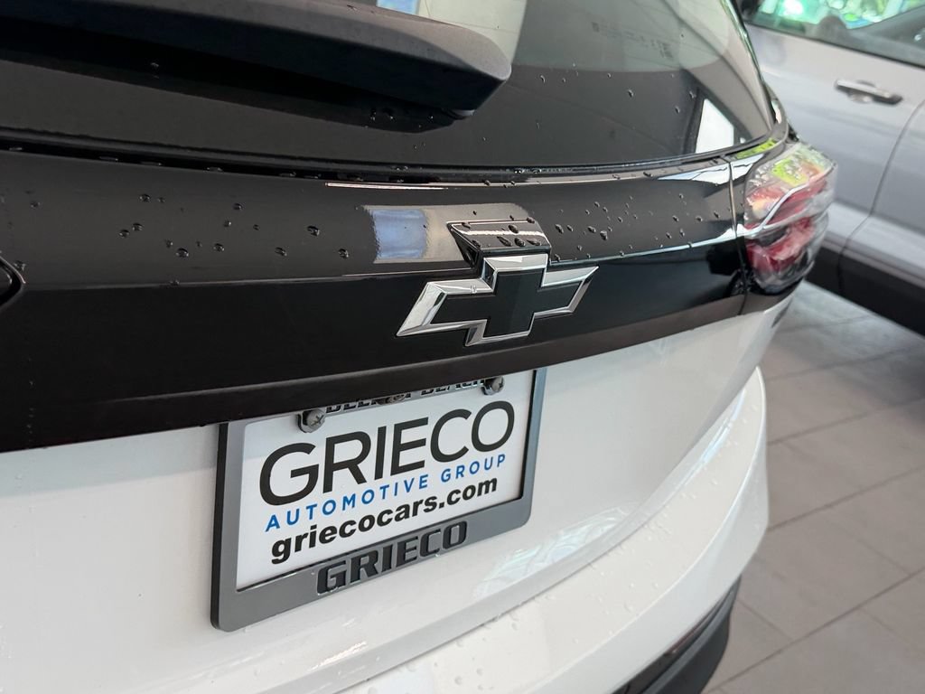 Certified 2023 Chevrolet Bolt LT w/ Infotainment Package FWD image 13