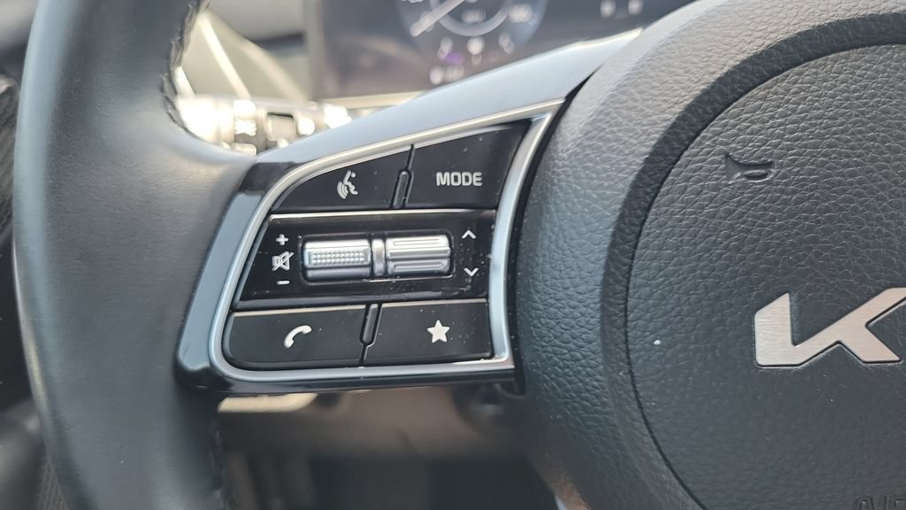 Used 2024 Kia Seltos EX FWD image 18
