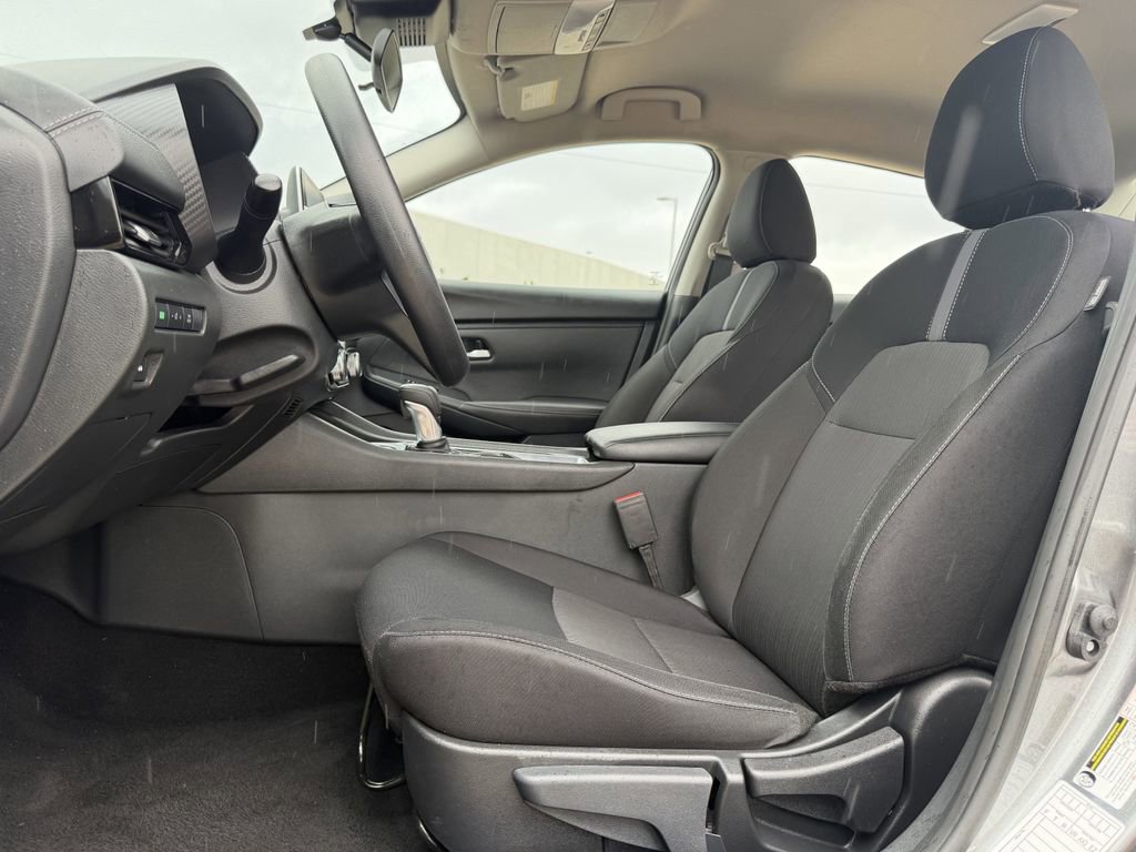 Used 2025 Nissan Sentra SV FWD image 26