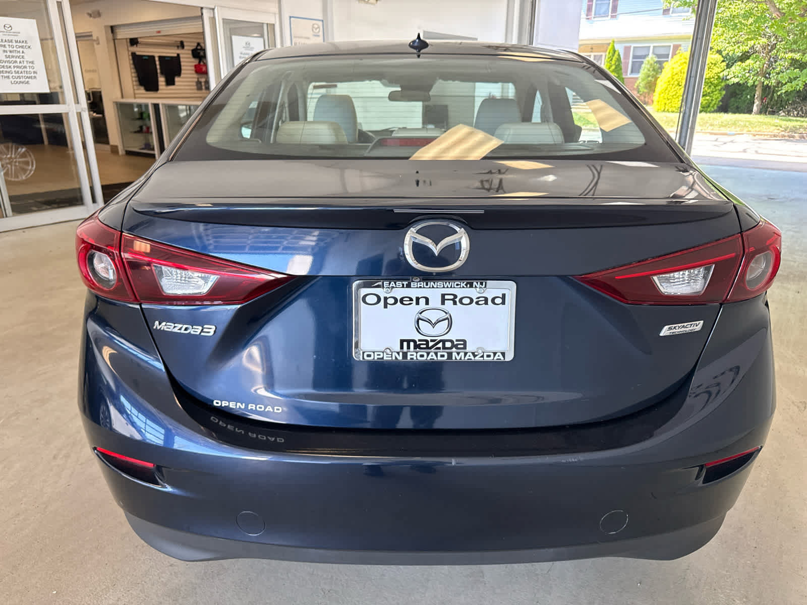 Used 2017 MAZDA MAZDA3 Grand Touring FWD image 5