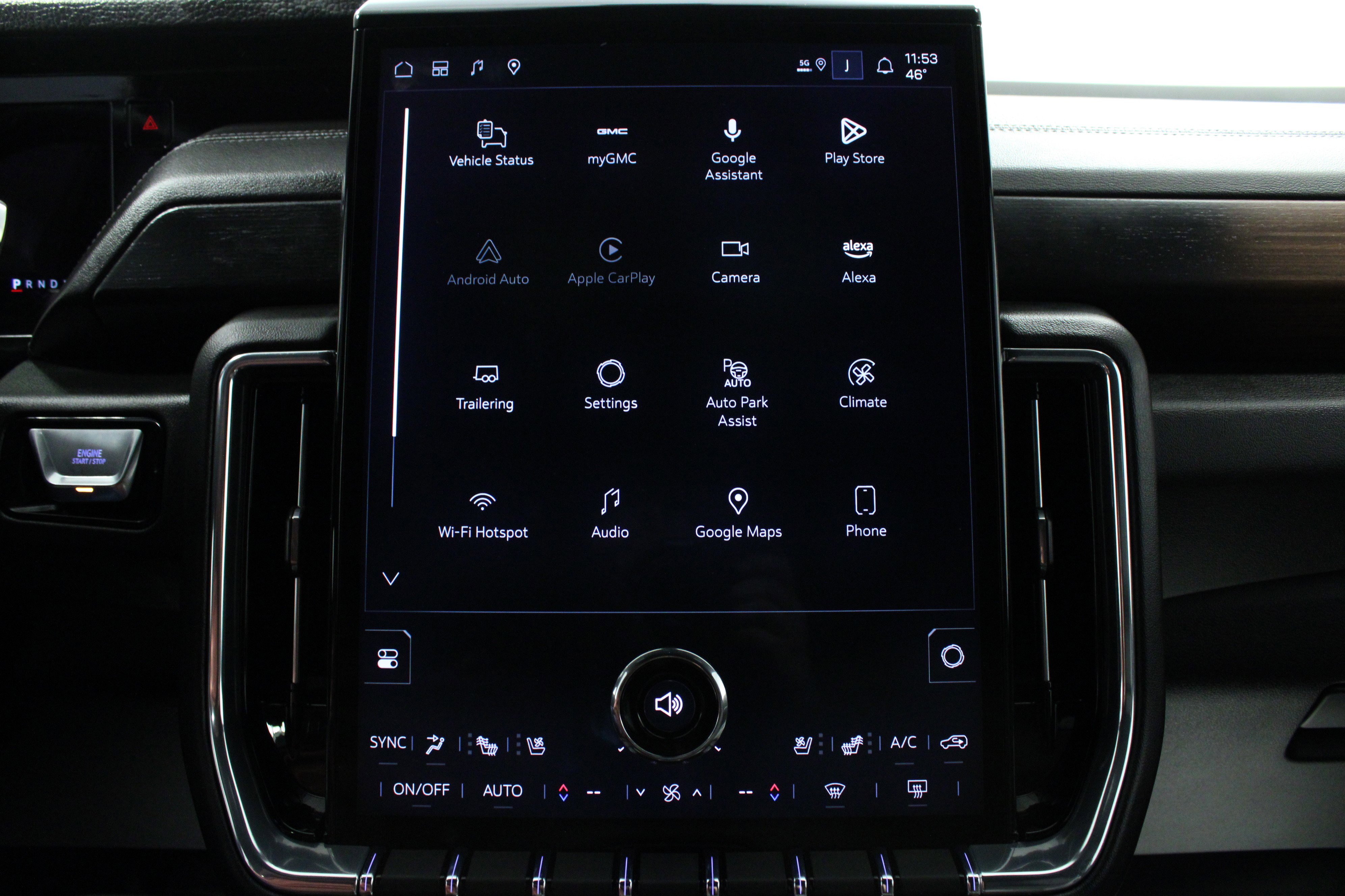 Used 2025 GMC Yukon Denali w/ Advanced Technology Package image 24