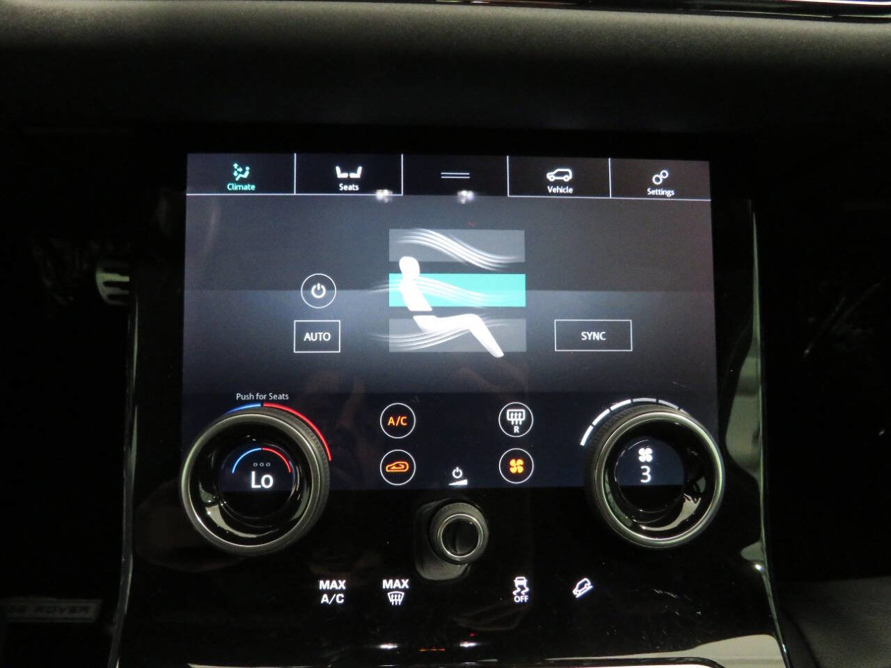 Used 2020 Land Rover Range Rover Evoque R-Dynamic S image 23