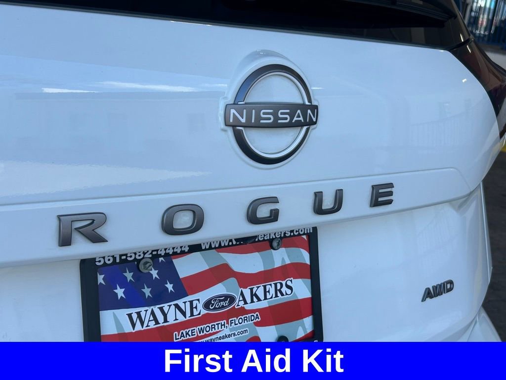 Used 2024 Nissan Rogue S AWD/4WD image 21