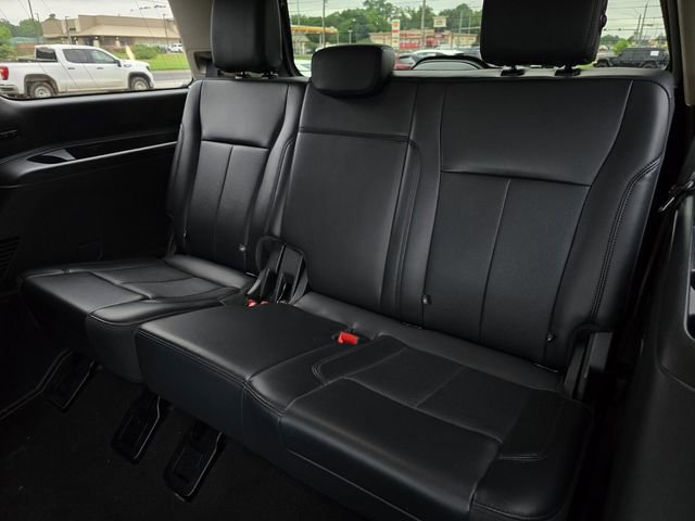 Used 2024 Ford Expedition XLT RWD image 31