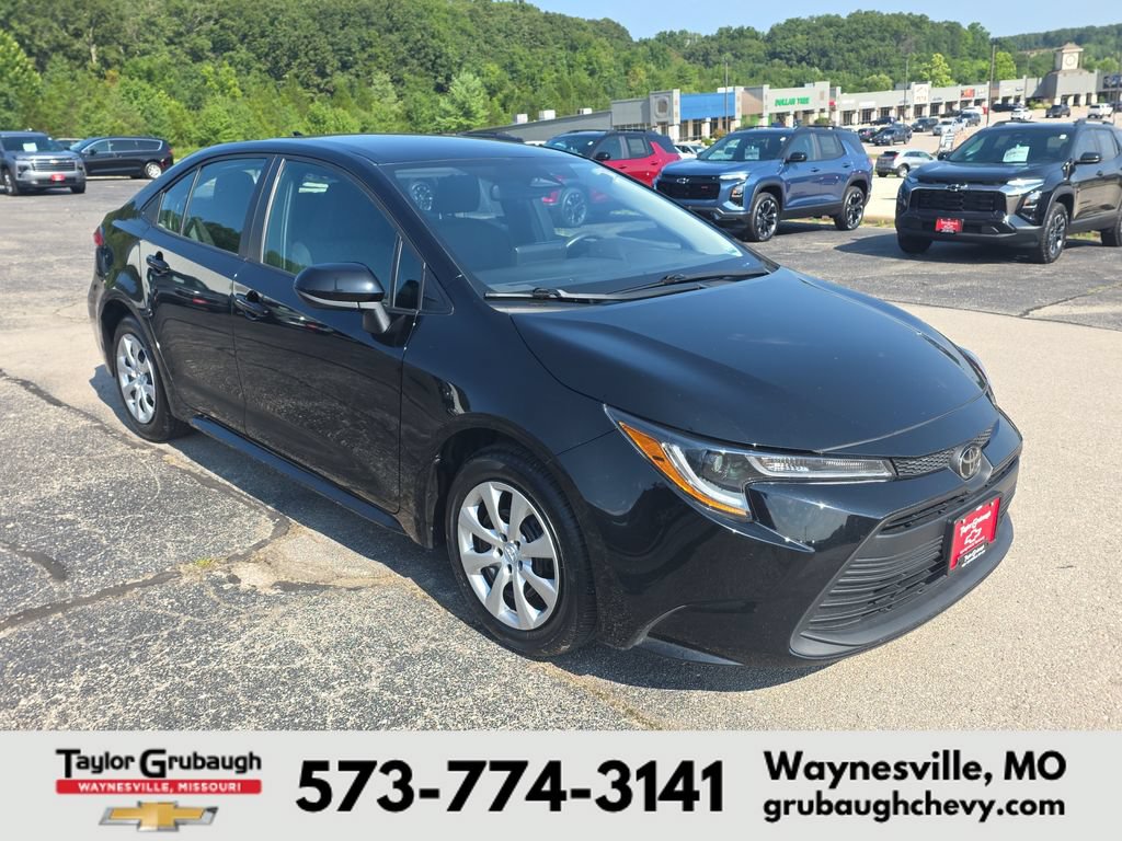 Used 2024 Toyota Corolla LE FWD image 2
